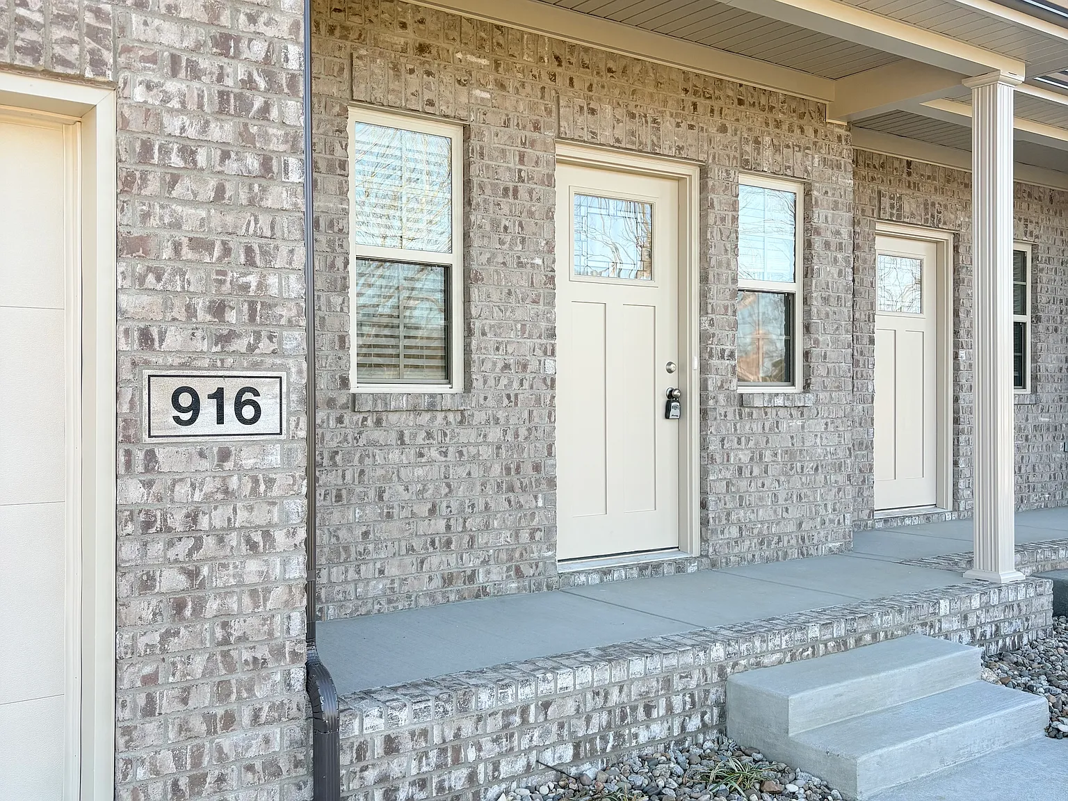3 bed, 2.5 bath, $1,695 — Photo 2