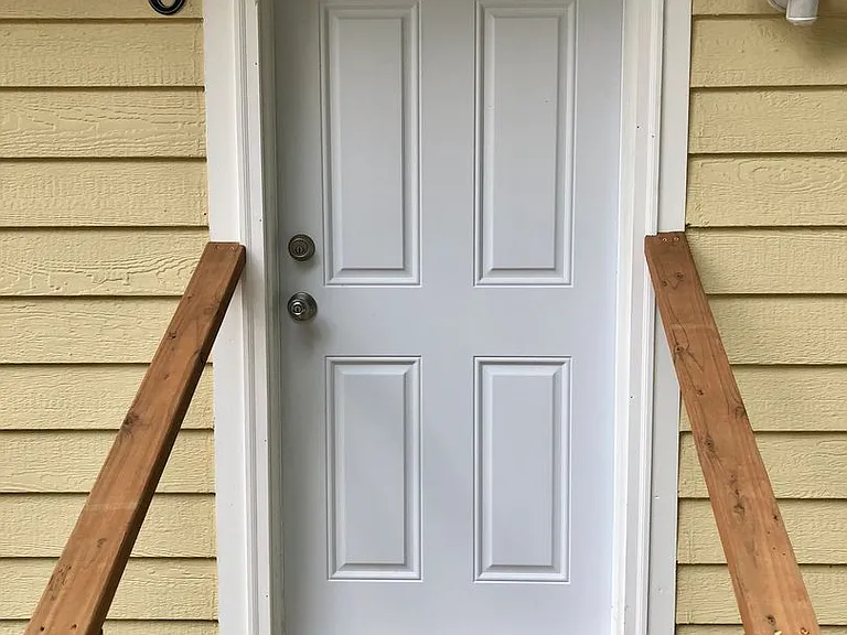 326 Ford Ave — Photo 6
