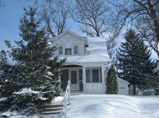 667 S Oak Park Ct, Milwaukee, WI 53214