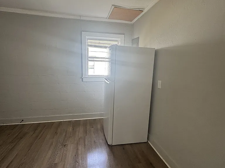 1004 Duke St — Photo 5