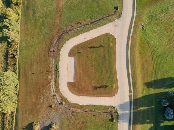 3218 Honeycomb Ct Unit 5, Spirit Lake, IA 51360