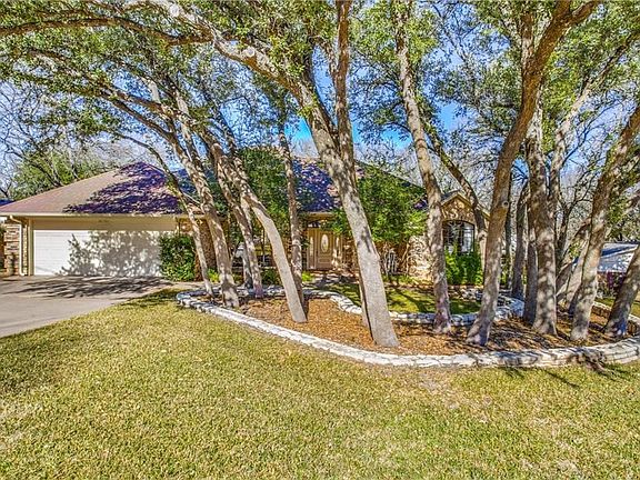 2nd image of 3813 Nocona Dr