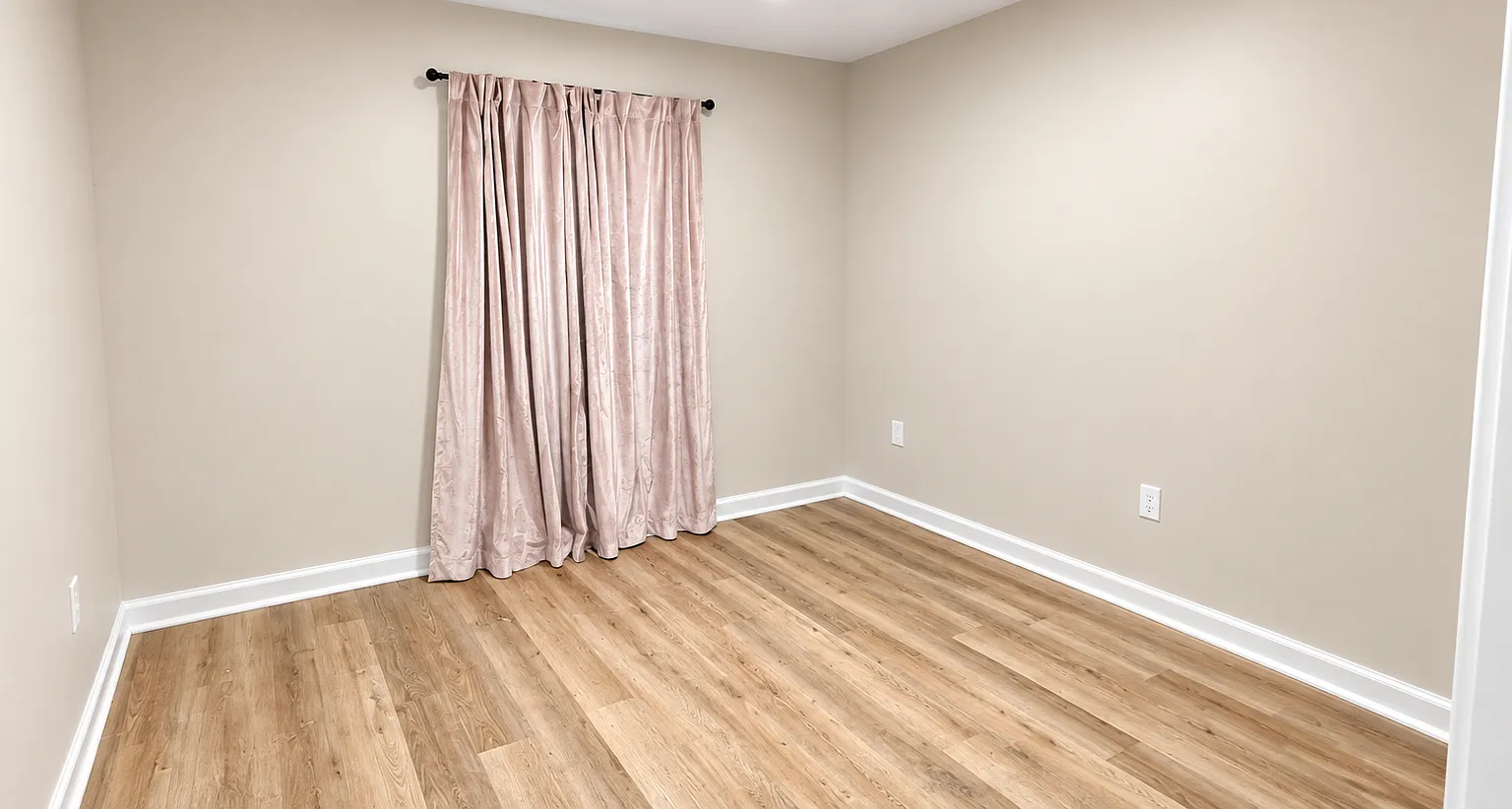 2 bed, 1.0 bath, 900 sqft, $1,700 — Photo 4