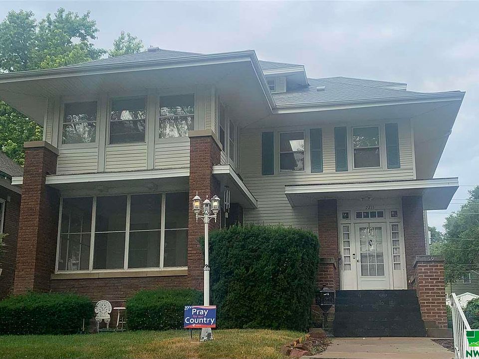 1st image of 2211 Jackson St