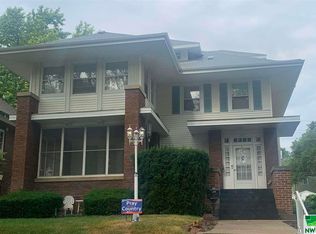 2211 Jackson St, Sioux City, IA 51104