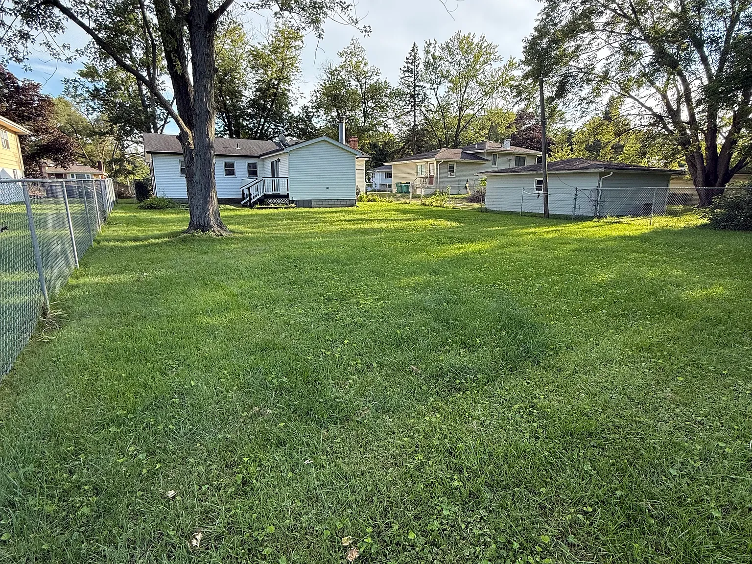 3 bed, 1260 sqft, $1,660 — Photo 4