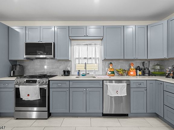 2nd image of 53 Park St