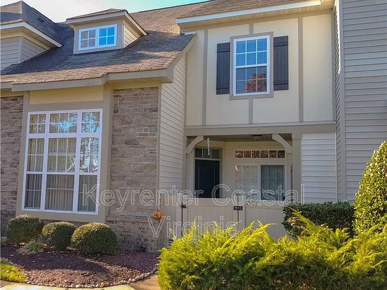 1507 Broad Water Arch — Photo 1