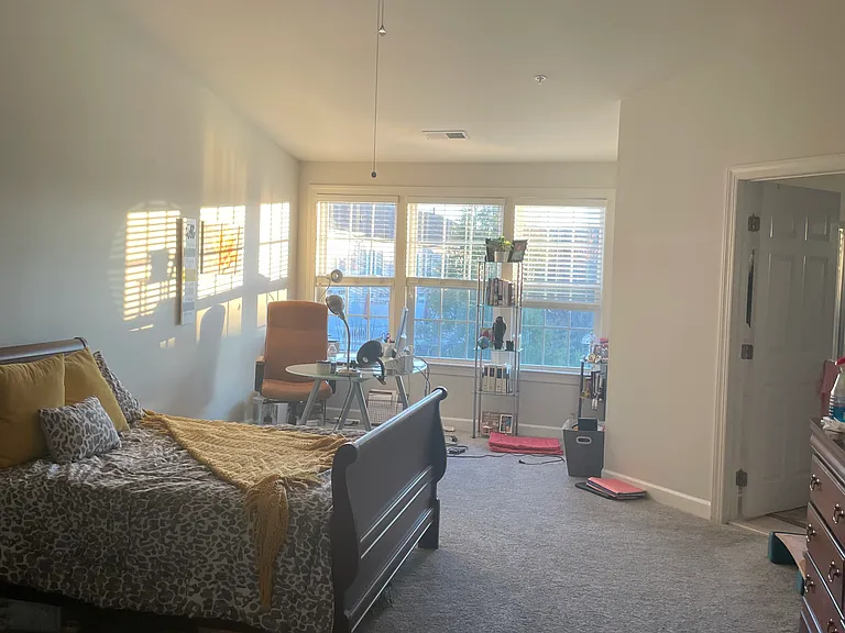 Hawley Ln — Photo 12