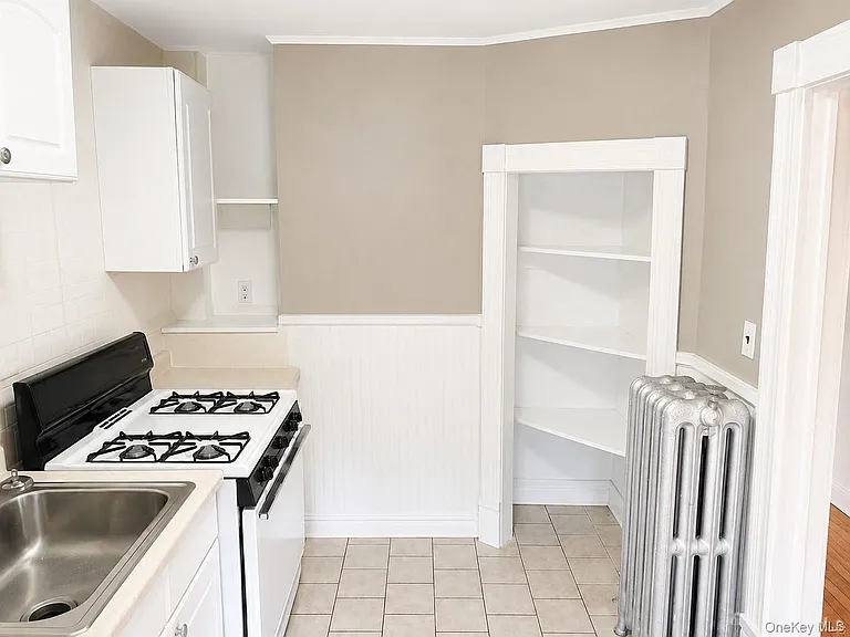 115 Vineyard Ave #B — Photo 2
