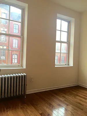 Rented by Urban Real Estate Property Group Inc | media 10