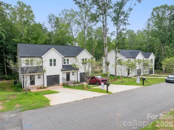 2973 Hughey Dr, Newton, NC 28658
