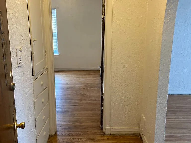 120 Glynn Ct. - FDR Seward Glynn — Photo 1