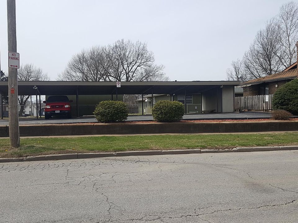 2nd image of 634 E Harrison St APT B