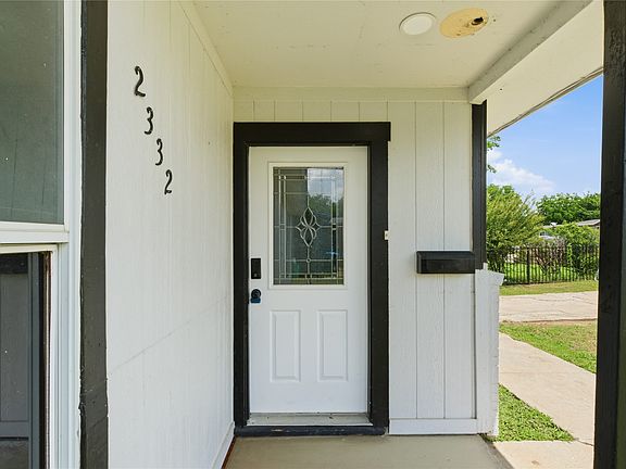 5th image of 2332 Felder Ln