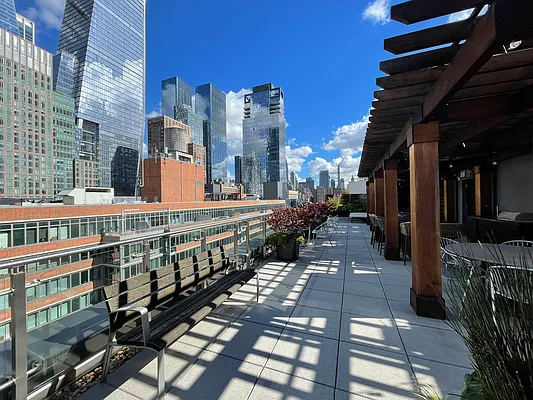 Rented by R New York | media 1