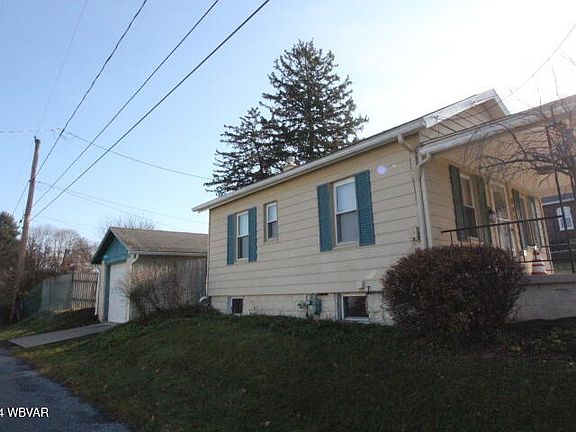 3rd image of 367 Hill St S