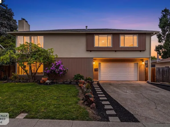 3020 Deseret Dr, Richmond, CA 94803