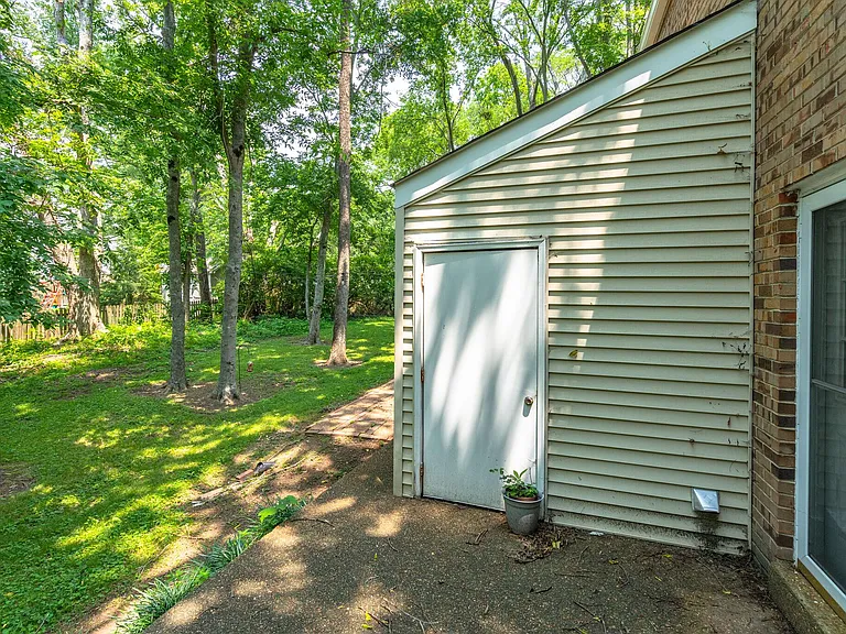 114 Brattlesboro Dr #114 — Photo 24