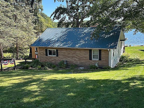2nd image of 10780 Alpine Dr