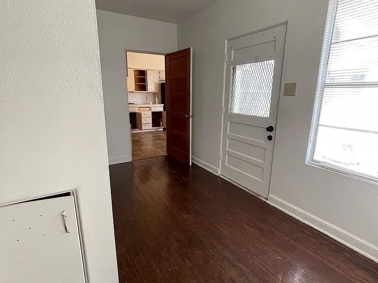 326 E Mistletoe Ave #3 — Photo 10