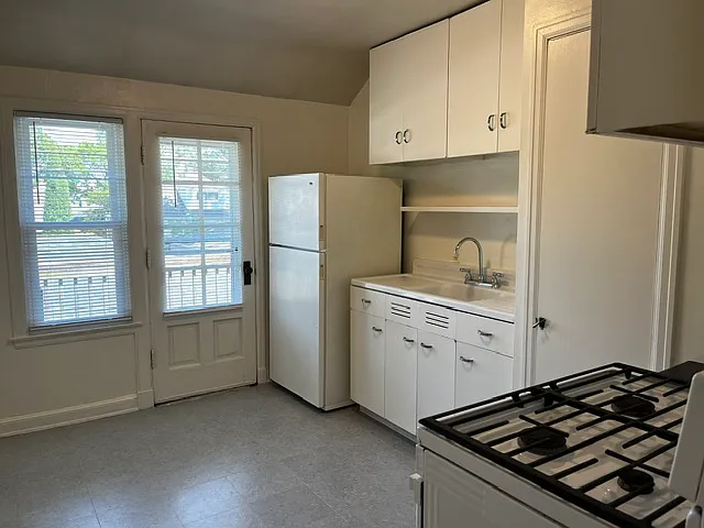 1 bed, 650 sqft, $895 — Photo 4