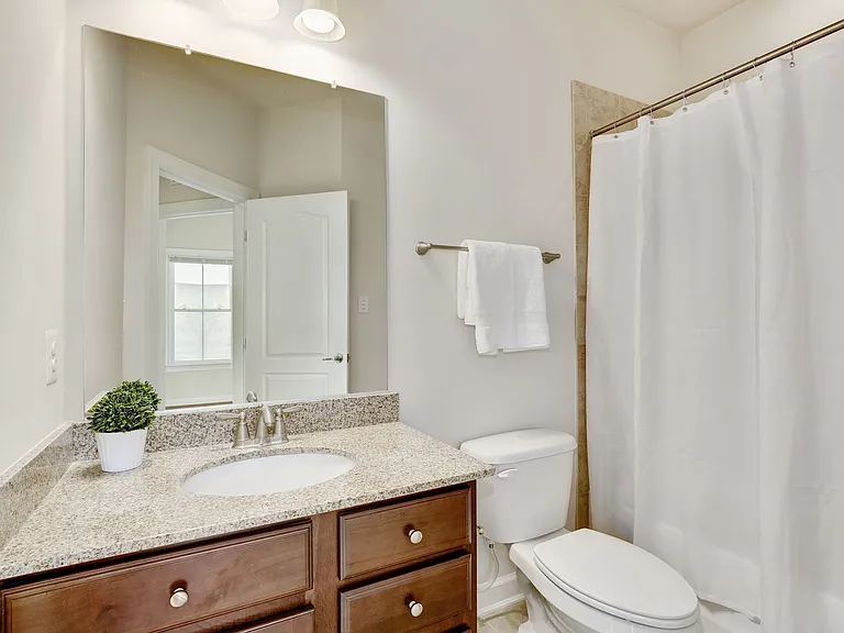 122 Parkview Ave — Photo 16