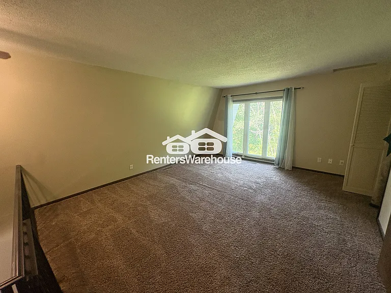 4940 115th Ave NE — Photo 8