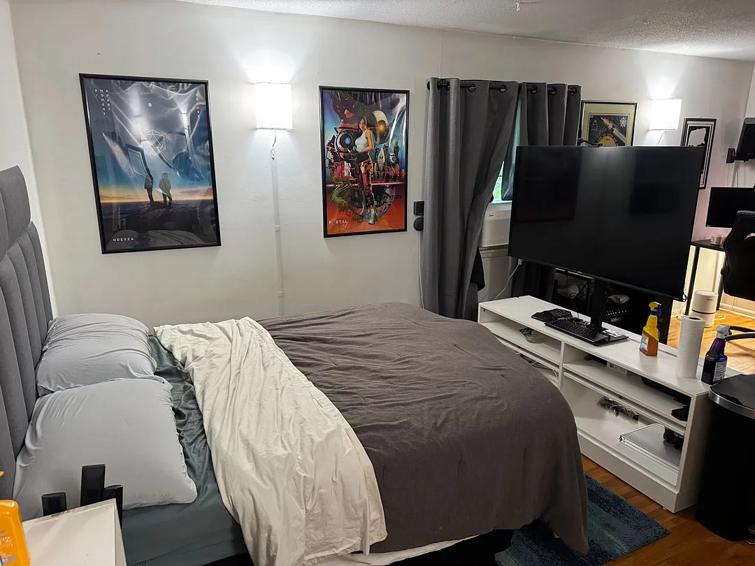 4 Bedroom Single Family Home — Photo 3