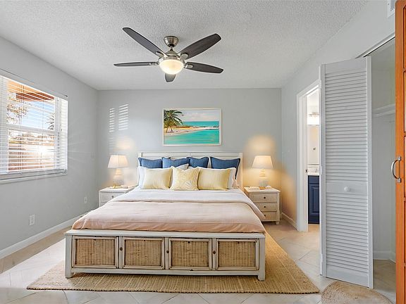 5th image of 801 NE 18th Court #109