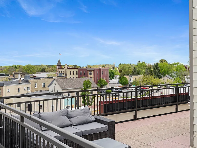 1505 Rooftop Patio
