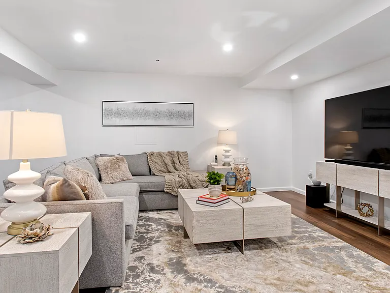 28 Andrew Ct — Photo 11