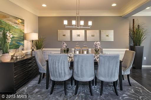 Barclay Carolina Dining Room