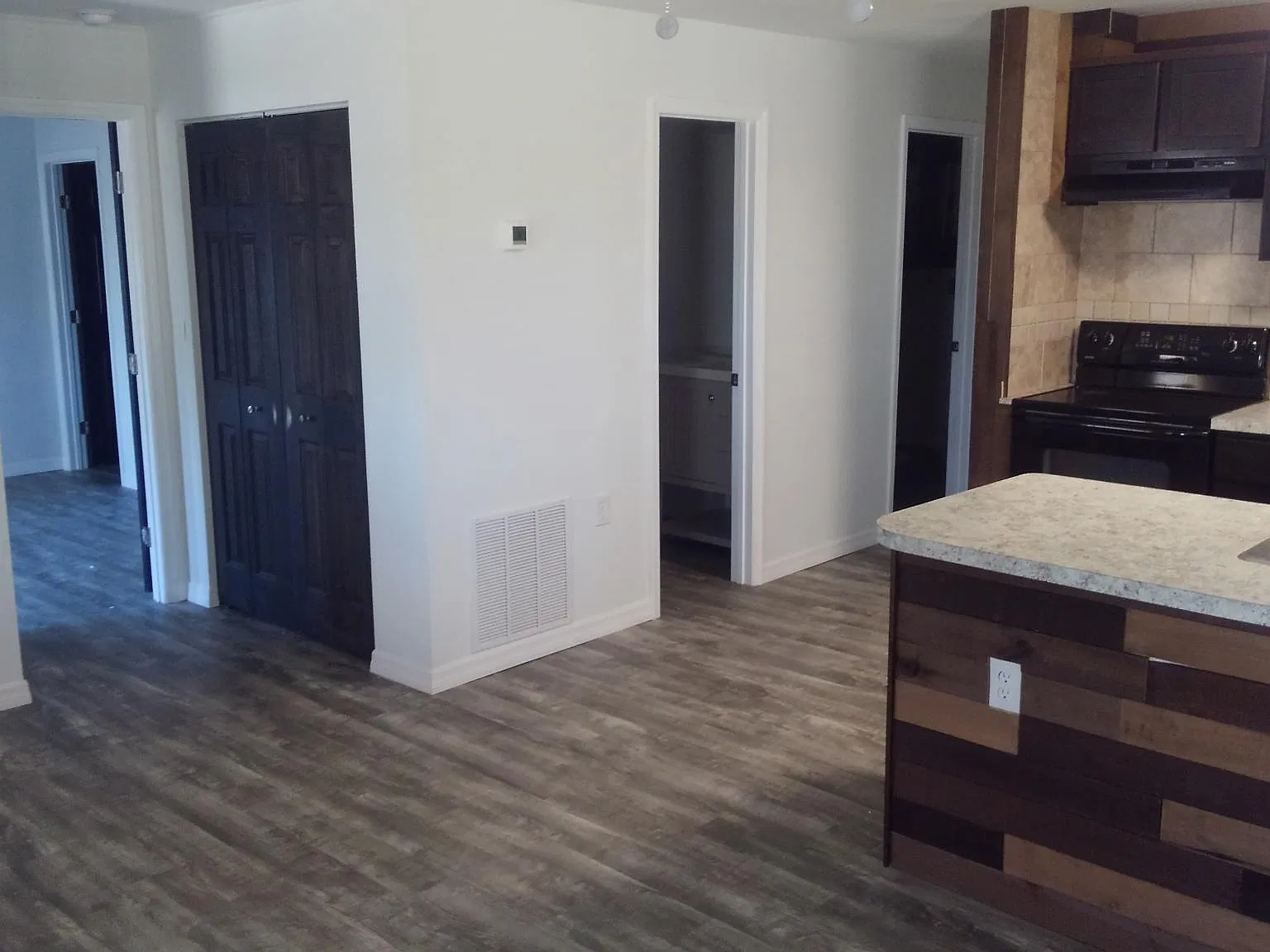 5822 Elm St — Photo 4