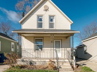 415 N 6th St, Grand Haven, MI 49417