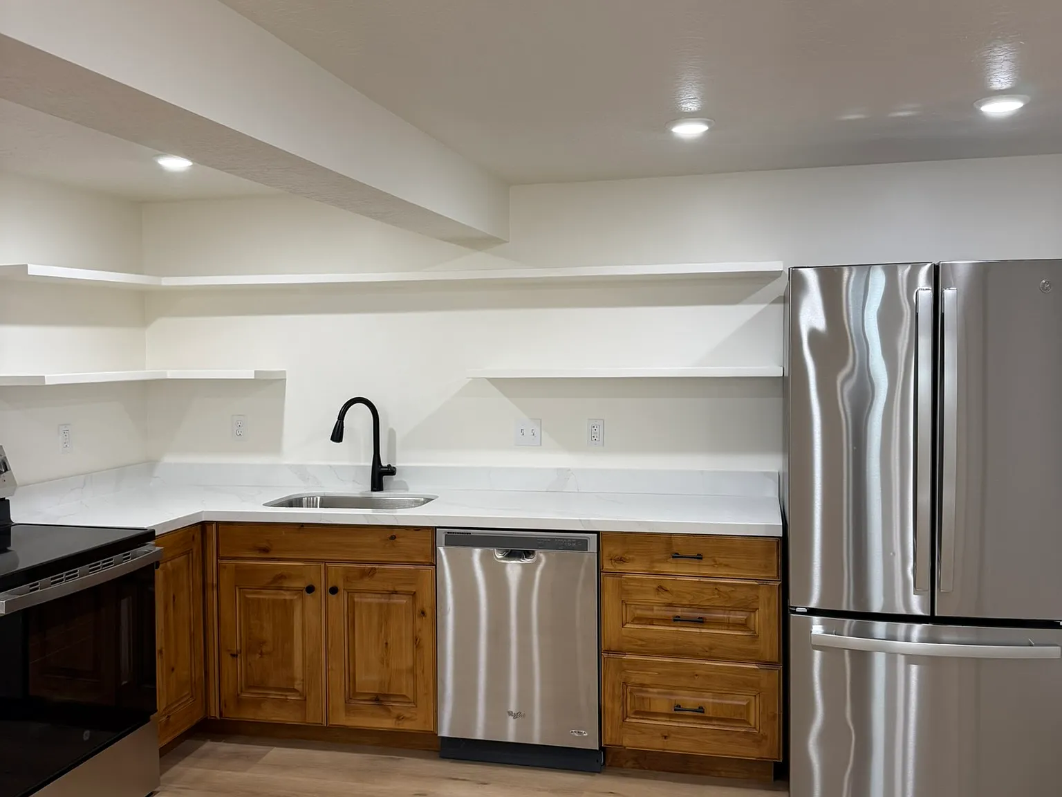 3 bed, 1500 sqft, $1,950 — Photo 2