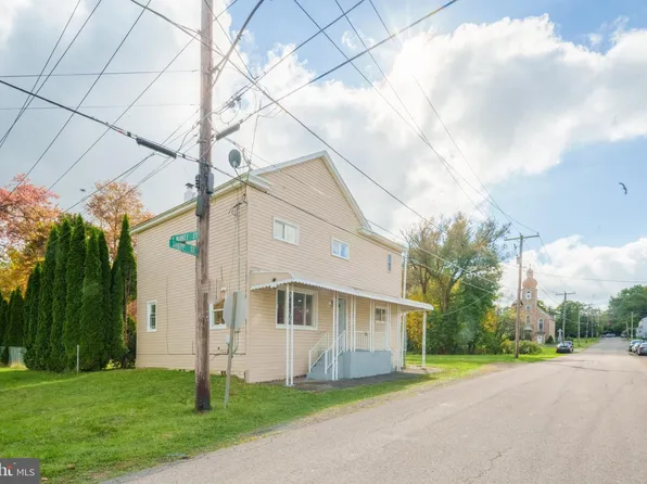 30 E Market St, Sheppton, PA 18248