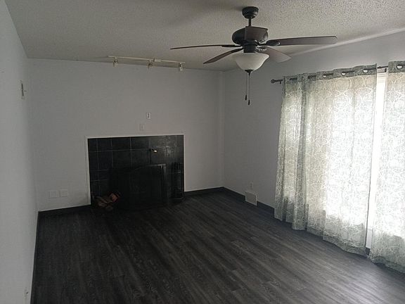 3rd image of 2627 Wicker Ave