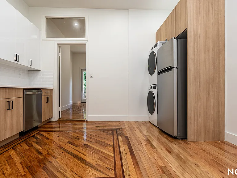 88 Menahan St #1L — Photo 1