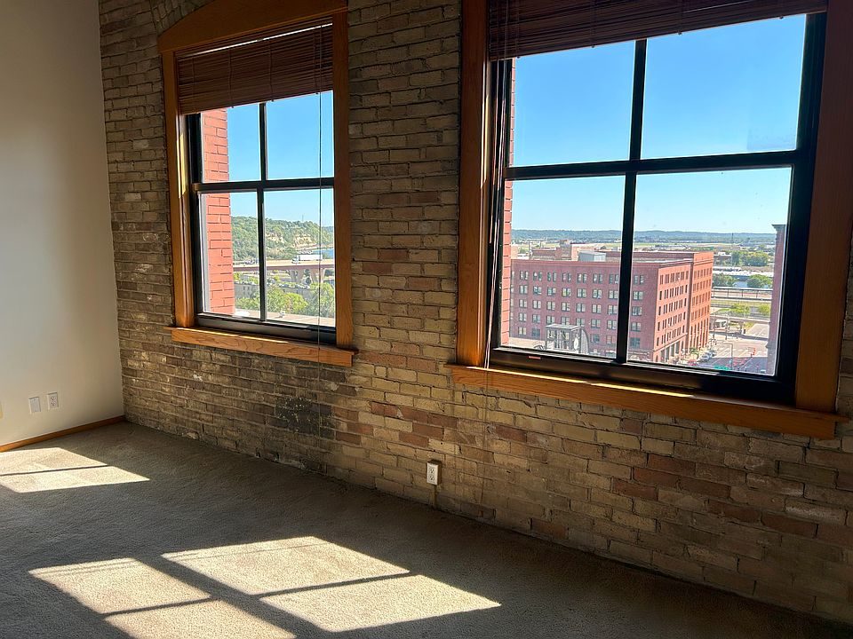 Views through the windows overlooking the Mississippi River Valley