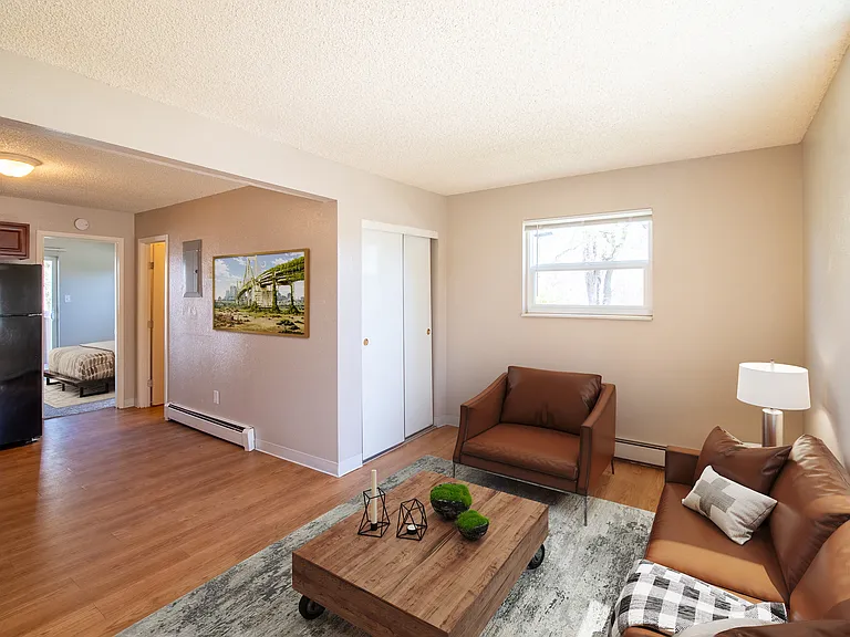 1305 Estes St — Photo 26