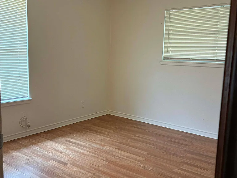 610 S Rike St — Photo 13