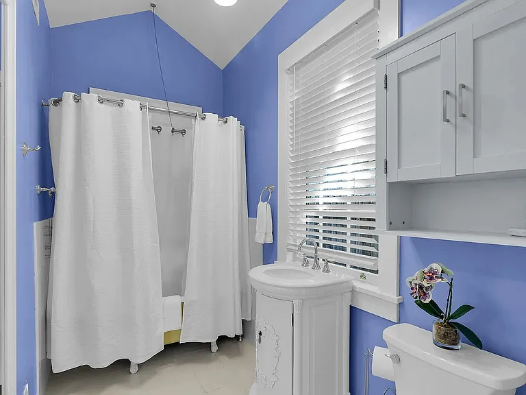 820 Carsten Ln #820 — Photo 11