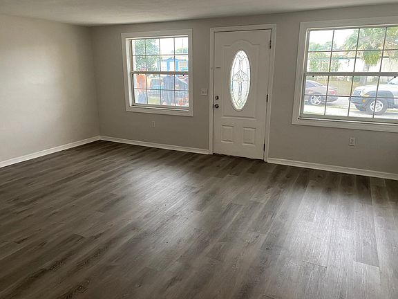 2nd image of 5122 Chet Dr