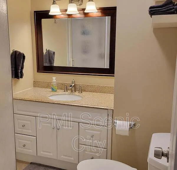 709 James Ave — Photo 14
