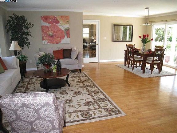 4th image of 41197 Saint Anthony Dr