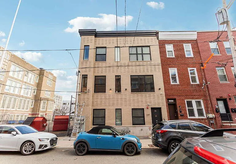1319 N 6th St #2F — Photo 32