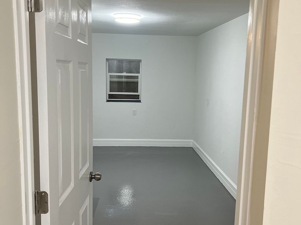 2nd image of 346 SE Harlow Ave #2