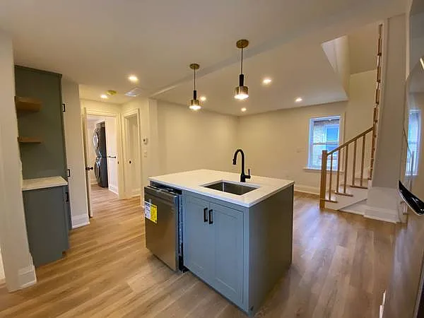 322 Huron St #UPPER — Photo 5