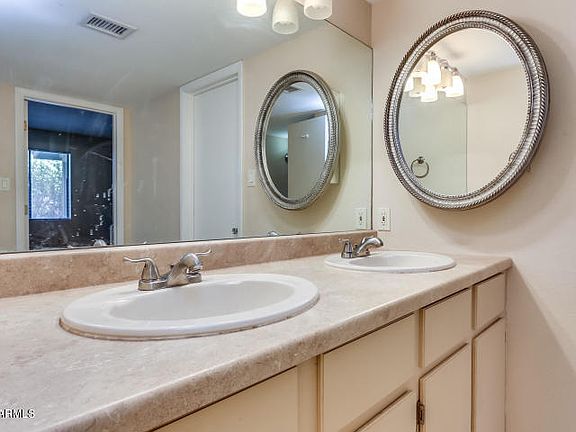 4th image of 4021 E Robert E Lee St APT 103